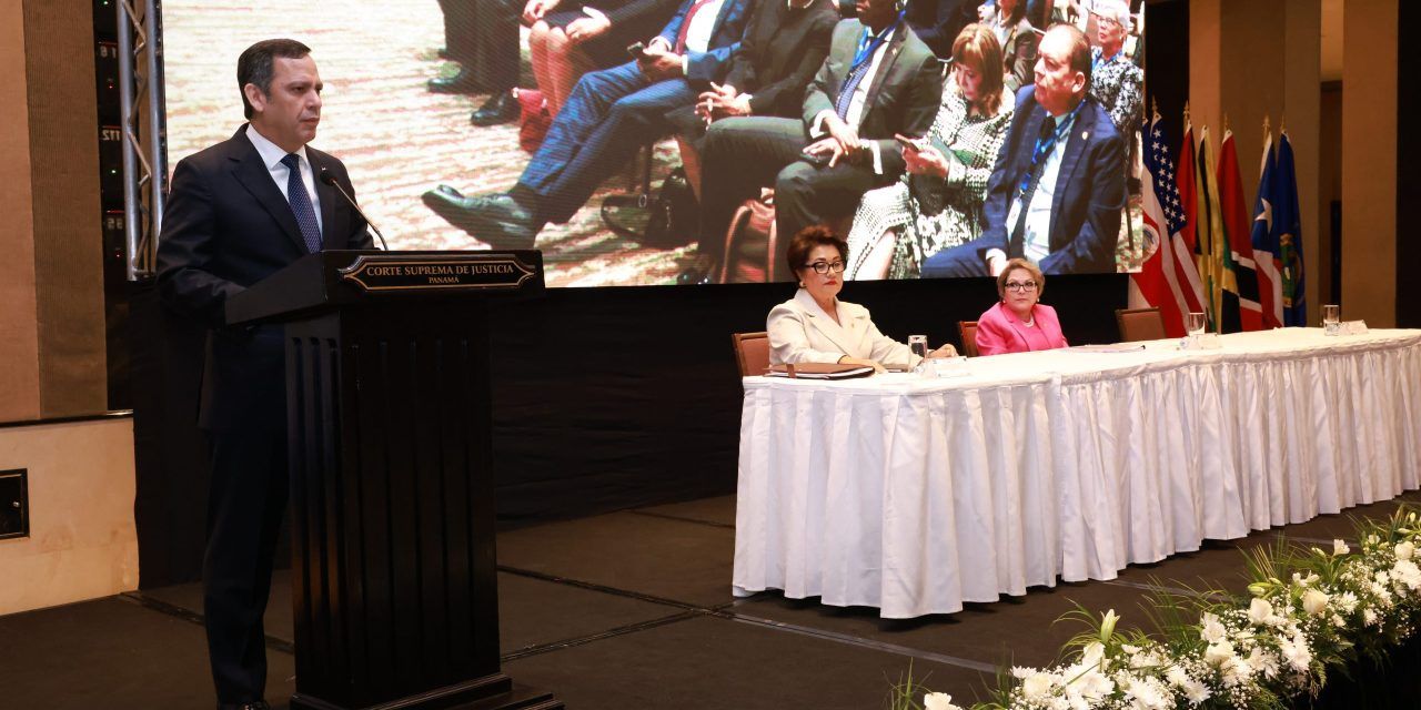 Henry Molina afirma que poderes judiciales de la región deben ser fuertes, actualizados y resilientes