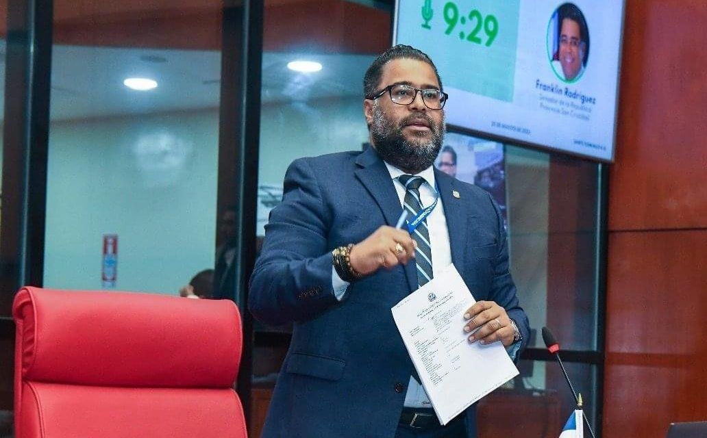 Franklin Rodríguez gestiona RD$4.1 millones para asistencia a víctimas de explosión