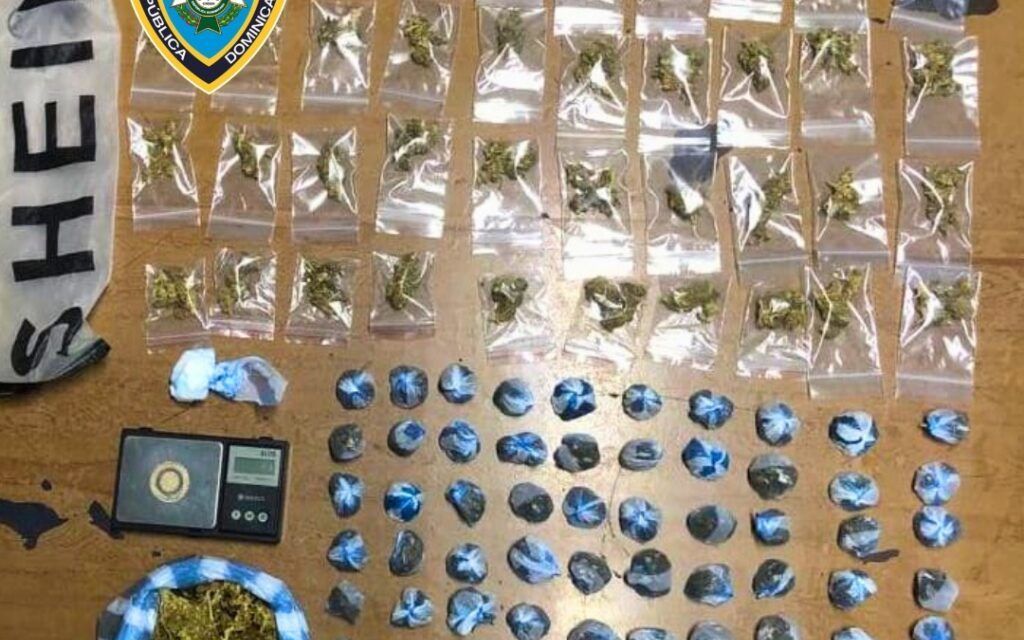 Autoridades policiales desmantelan punto de venta de drogas en Bonao