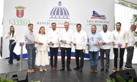 Abinader y Alcaldía Vegana inauguran obras por RD$150 millones