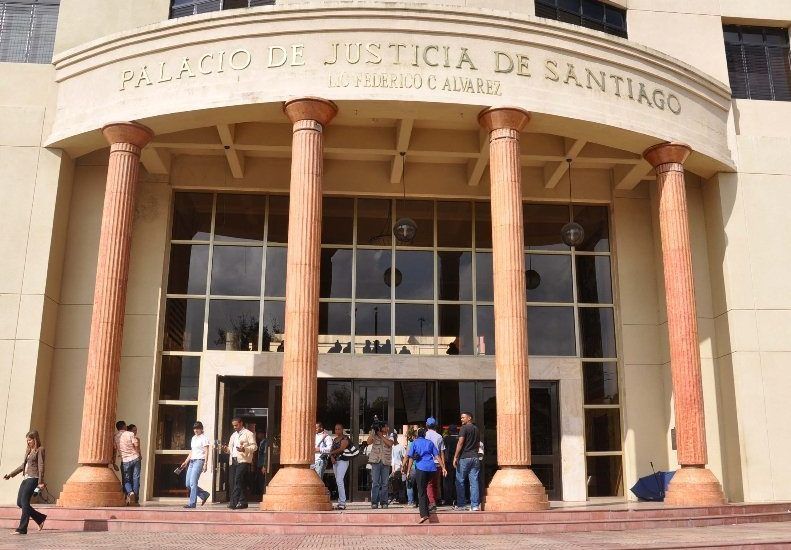 Dictan medida de coerción contra imputado por tentativa de homicidio en Santiago