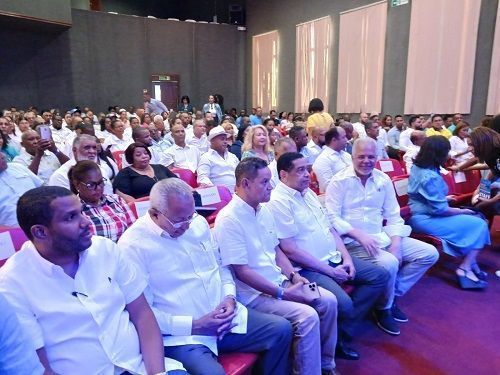 Realizan seminario para precandidatos del PRM de la región Valdesia