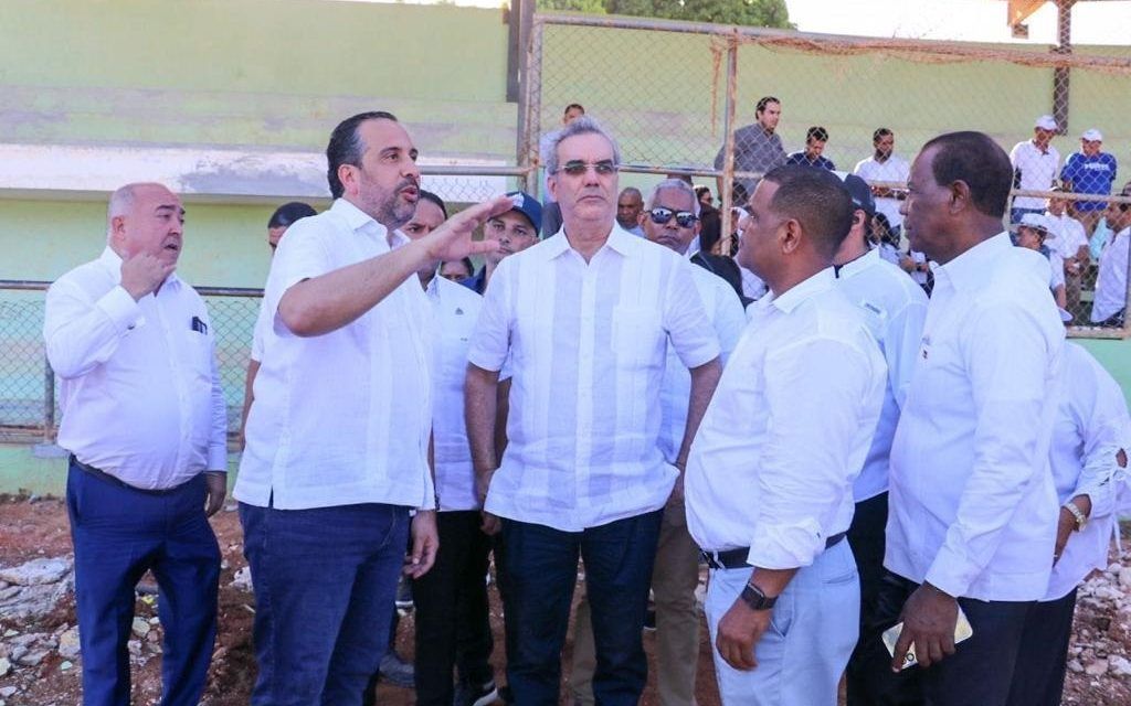 Presidente Abinader y Alberto Rodríguez supervisan obras de los X Juegos Escolares Deportivos Nacionales Barahona 2023
