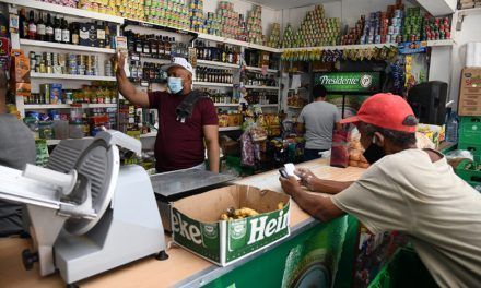 Comerciantes denuncian escasez de azúcar y se quejan de los apagones
