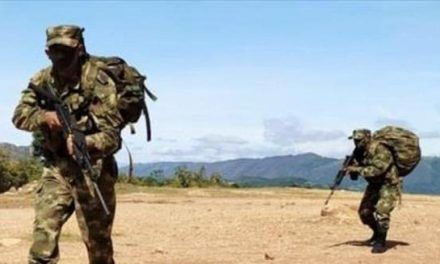 Alerta en Colombia por graves enfrentamientos entre guerrillas