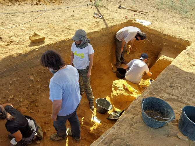 Descubren un nuevo tramo de calzada romana en la ciudad española de Carmona