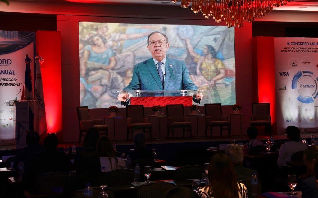 Gobernador del Banco Central destaca robustez del sistema financiero en el cierre del IX Congreso de Abancord