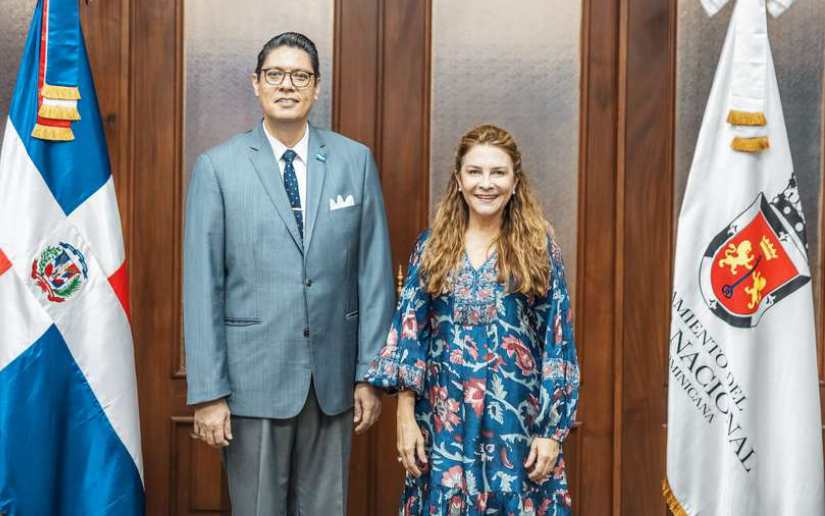 Embajador de Nicaragua en encuentro con la Alcaldesa de Santo Domingo, República Dominicana