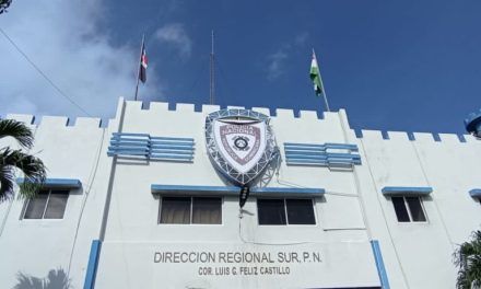 Policía apresa mujer en flagrante delito por homicidio de otra en Barahona