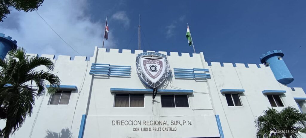 Policía apresa mujer en flagrante delito por homicidio de otra en Barahona