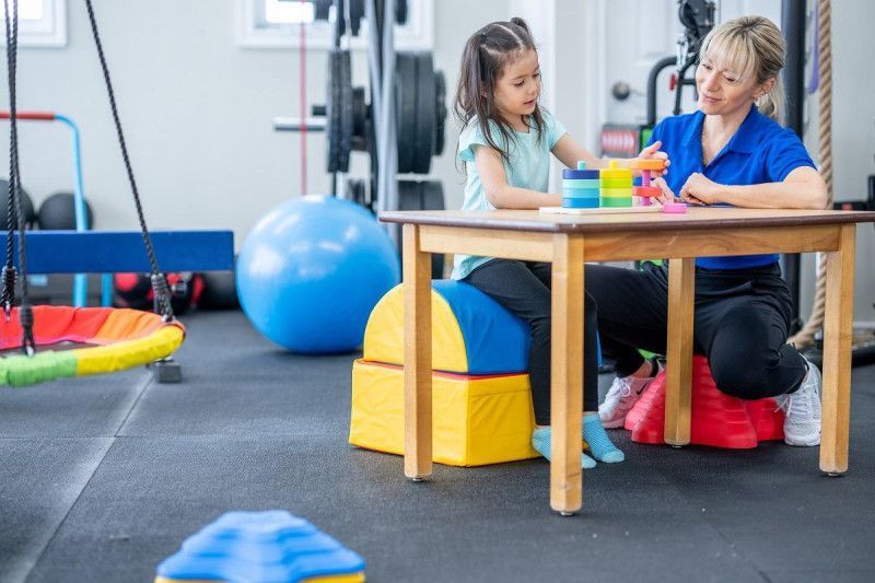 ¿Cuándo necesita un niño recibir terapia ocupacional?