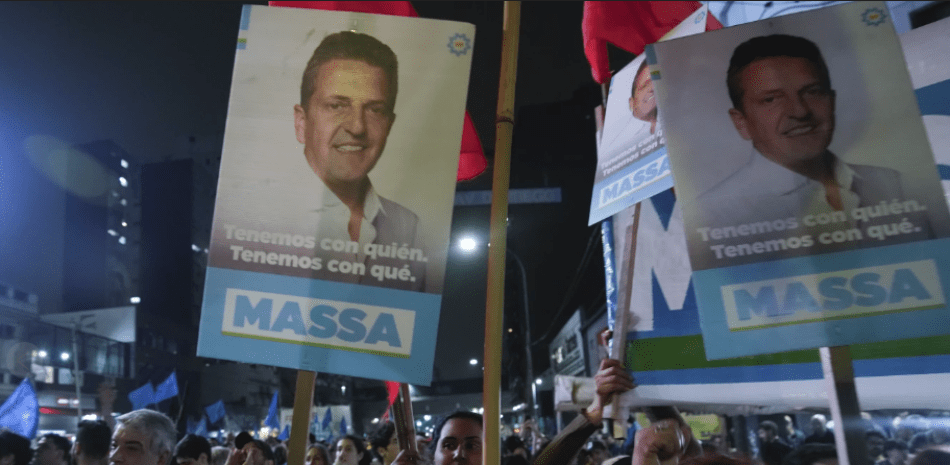 Peronista Massa es el más votado en Argentina, pero va a un balotaje con ultraderechista Milei