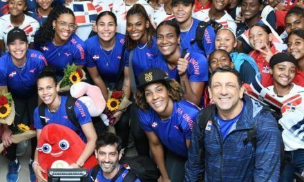 ¡El oro está en RD! Reinas del Caribe llegan al país sobradas de felicitaciones