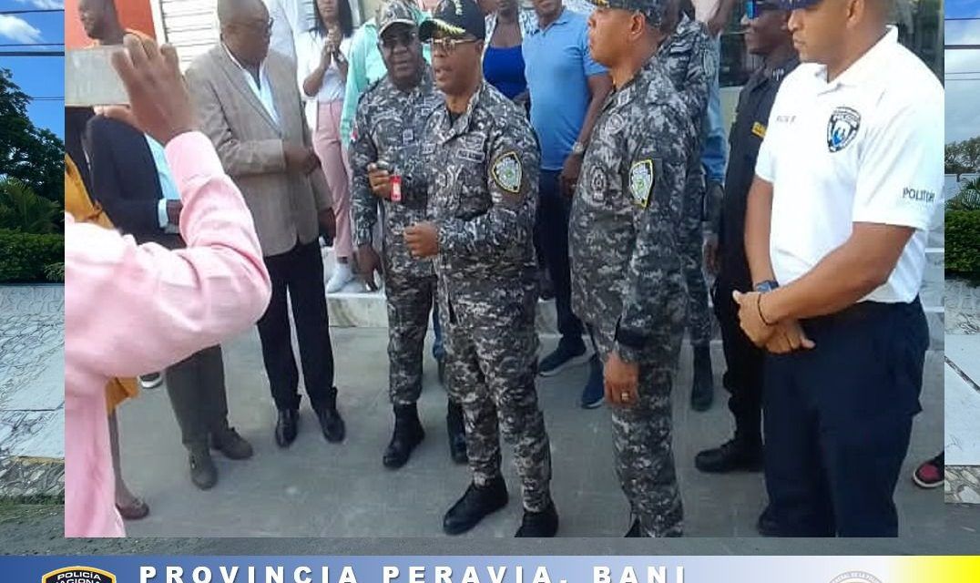 La Policía Nacional refuerza acciones de prevención en Nizao con la entrega de una nueva camioneta