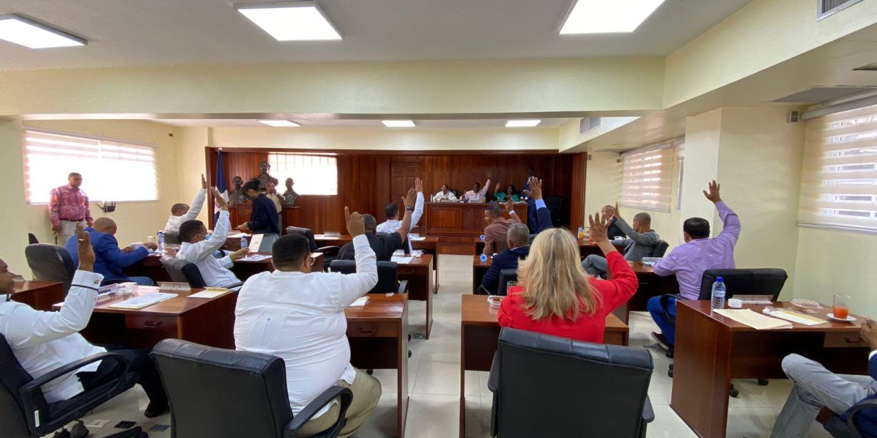 Concejales envían a Comisión el Presupuesto General Gobierno Municipal del 2024 y aprueban el Participativo