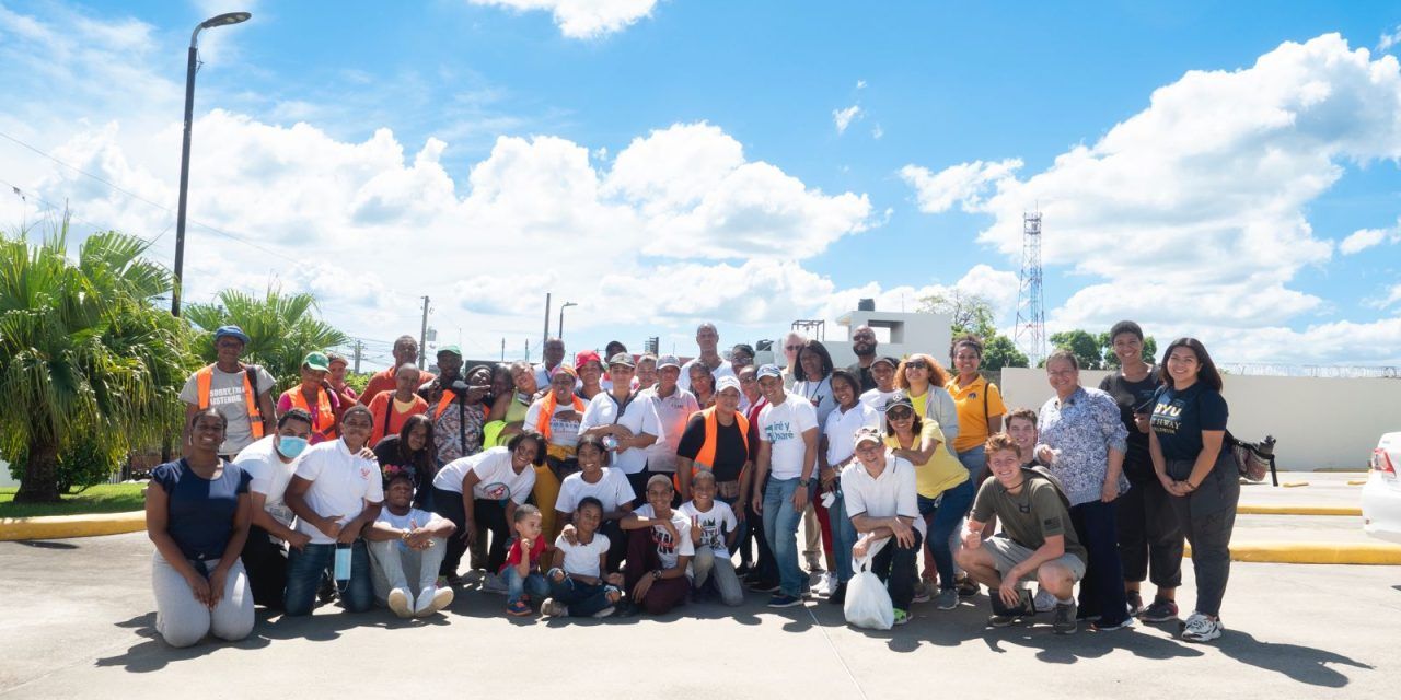 Miles voluntarios de la Iglesia de Jesucristo ayudan prevenir dengue en Villa Mella