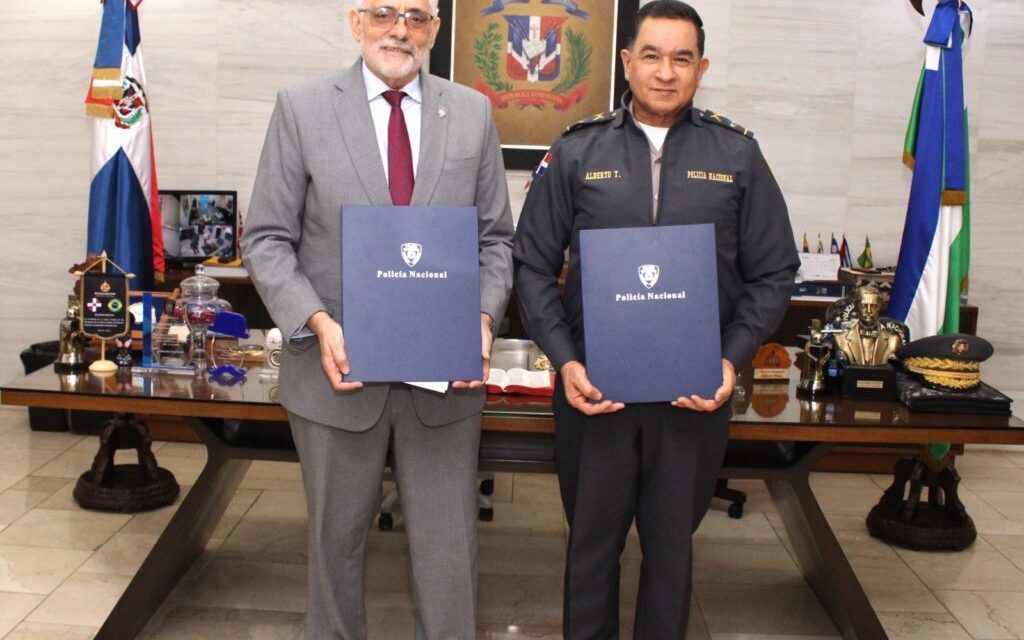 LIDOM y Policía firman acuerdo para reforzar seguridad dentro y fuera de los estadios