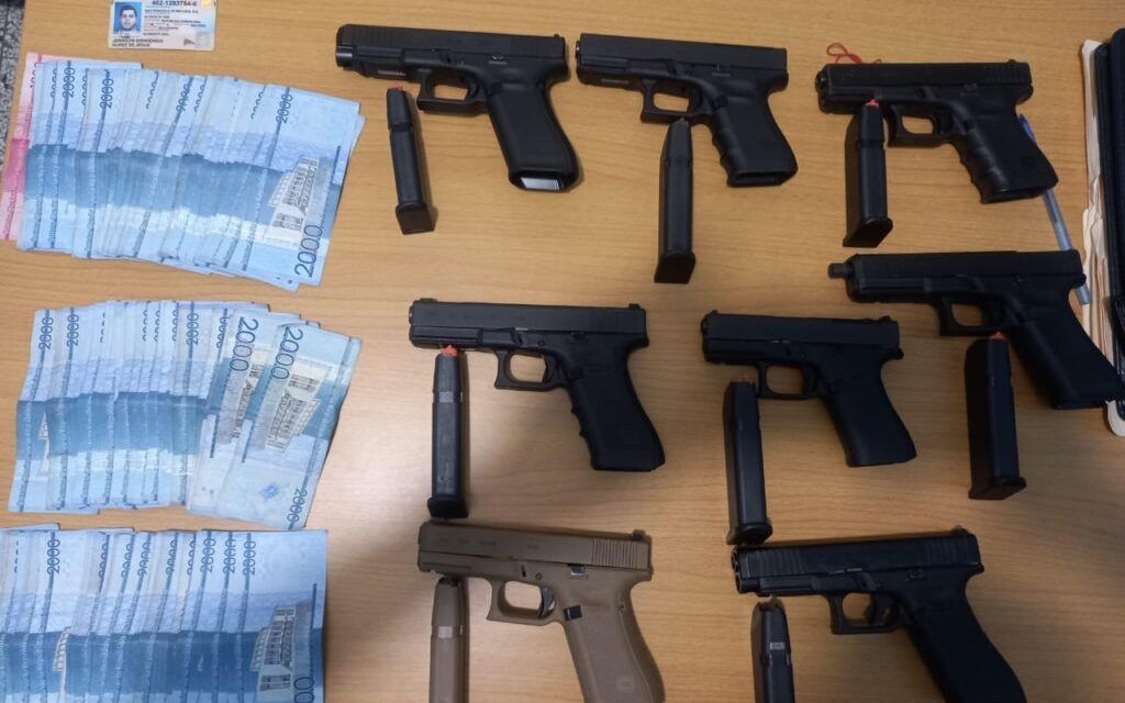 Policía apresa en Santiago hombre al que le ocupa ocho pistolas que portaba de manera ilegal