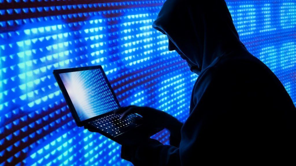 Grupo que hackeó página web de Migración difunde millones de documentos