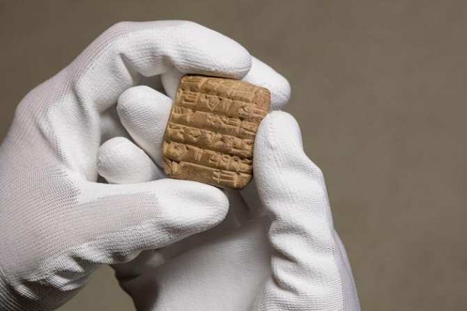 Inteligencia artificial para descifrar textos de tablillas cuneiformes