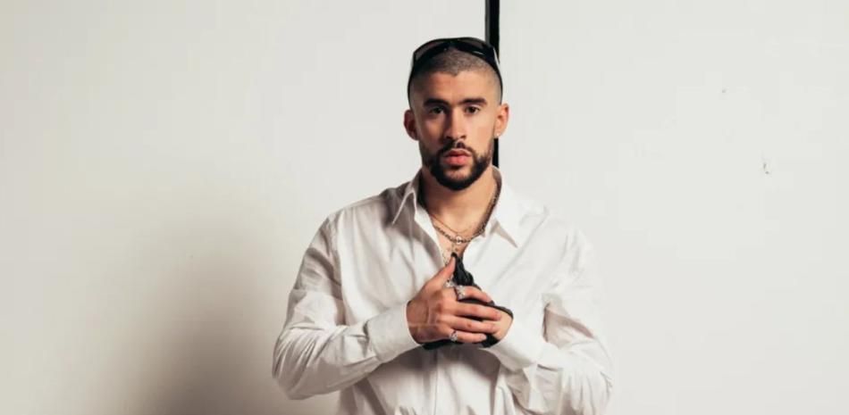 Bad Bunny estalla por canción creada con IA que imita su voz