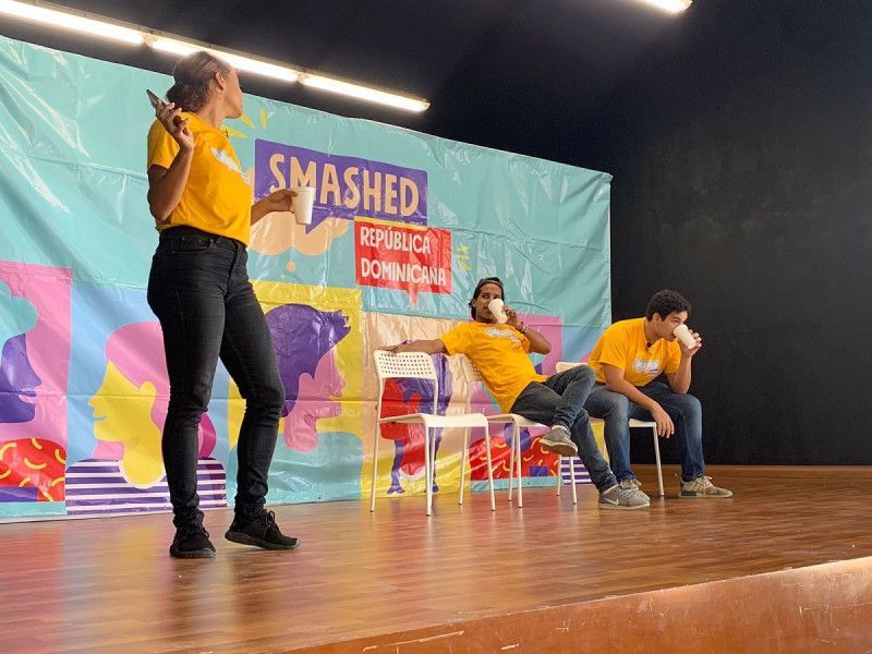 Obras educativas para orientar a los estudiantes sobre los riesgos del consumo de alcohol