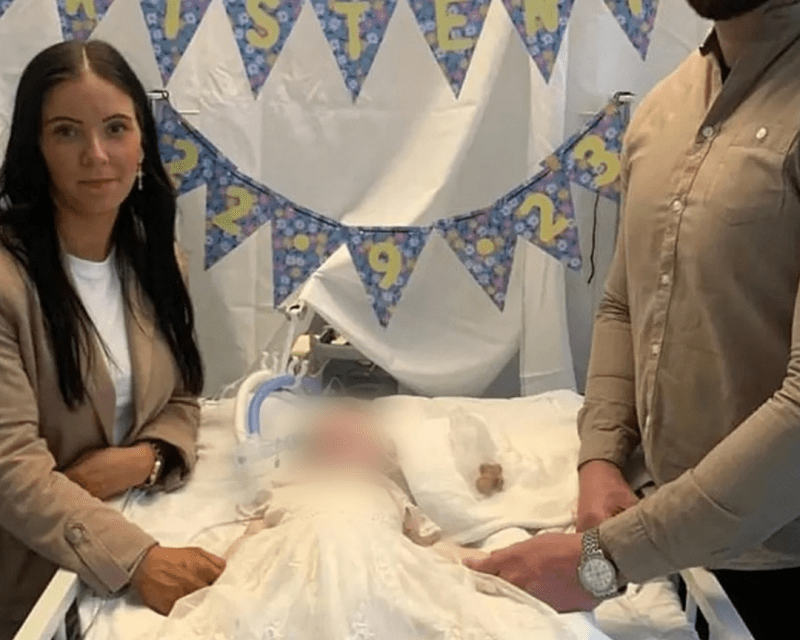 Muere Indi Gregory, la bebé que fue centro de una disputa legal en Inglaterra por desconectarla