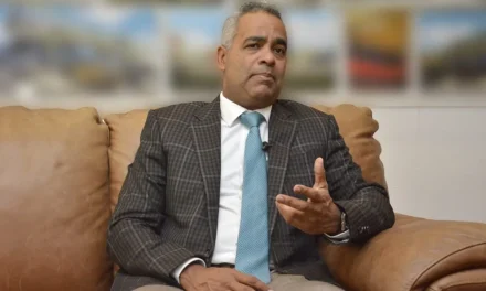 Joel Santos: “No renegociar contrato con Aerodom dañaría el turismo”