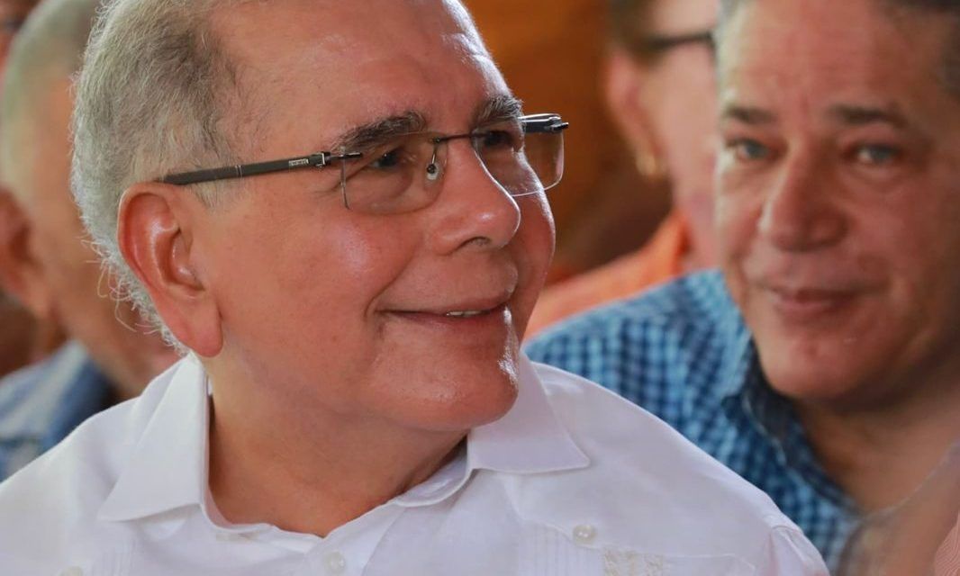 Danilo: Con el PRM las neveras están doble A: “agua arriba y agua abajo”