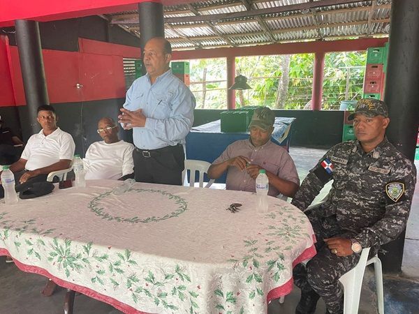 Interior y Policía realiza visita al Sector Jamey para evaluar la situación en los ríos Nigua, Haina