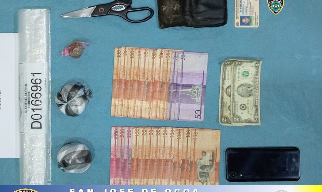 PN apresa a una persona y decomisa drogas y dinero durante allanamiento en San José de Ocoa