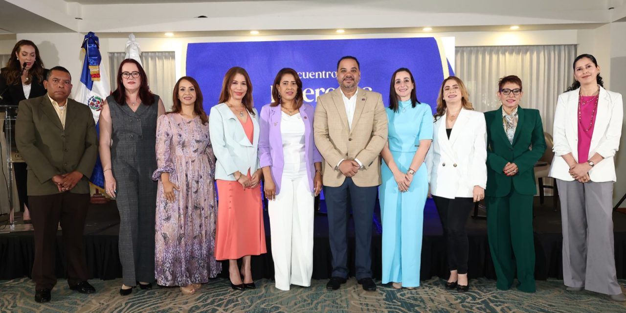 Defensor del Pueblo aboga por la igualdad de la mujer en la participación política
