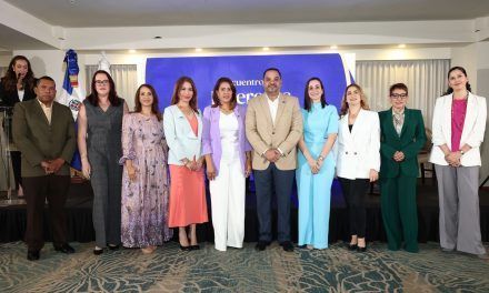 Defensor del Pueblo aboga por la igualdad de la mujer en la participación política
