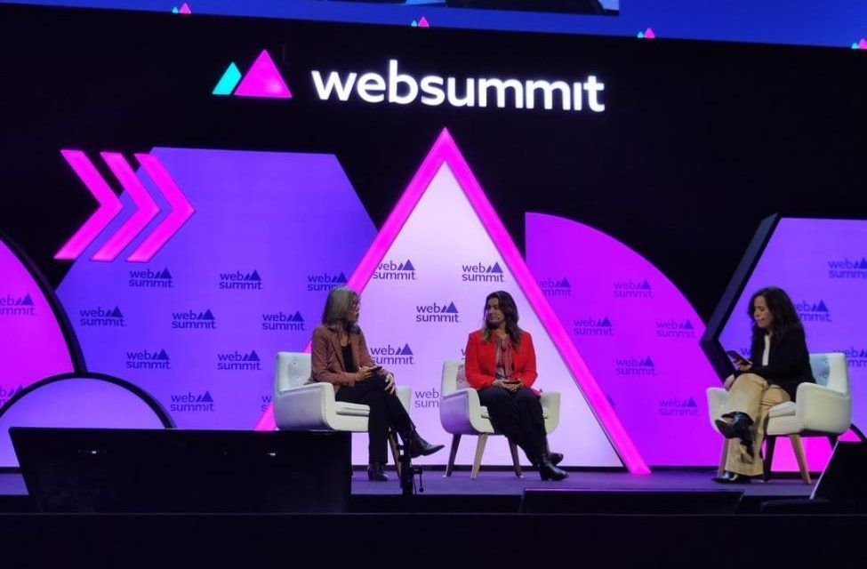 La OIM pide soluciones innovadoras para las vías de la migración laboral en la Web Summit 2023