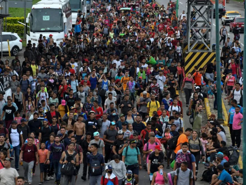 Biden sopesa límites a la migración y republicanos exigen cambios en la frontera