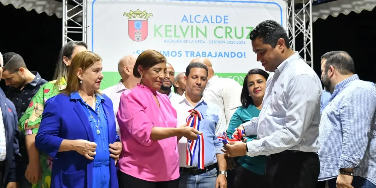 Alcaldía inaugura parque en Las Uvas con inversión de RD$ 10M