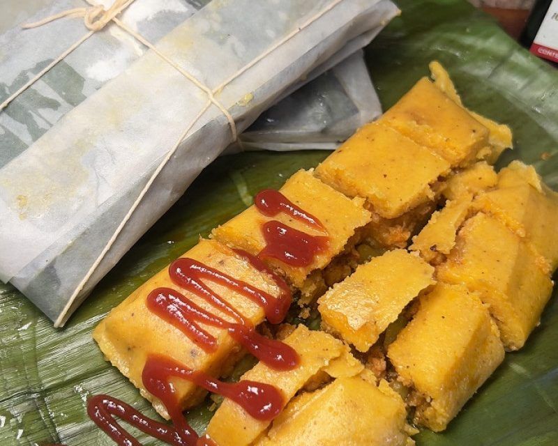 Parecen pasteles en hojas, pero no lo son. ¡Son guanimos!