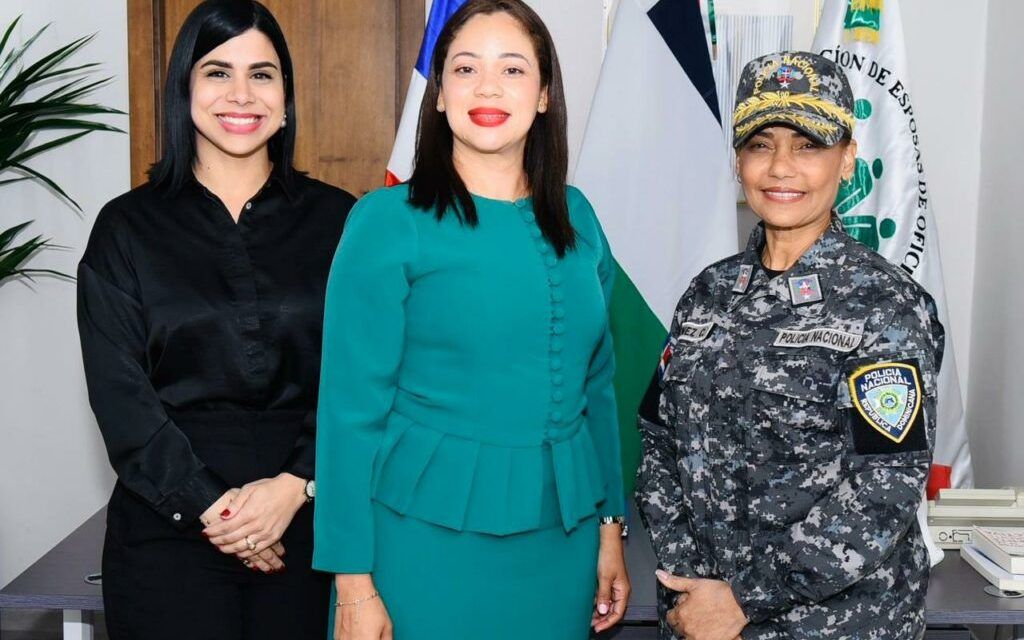 Nueva gestión policial trabaja por el desarrollo del bienestar familiar y de las mujeres de la institución.