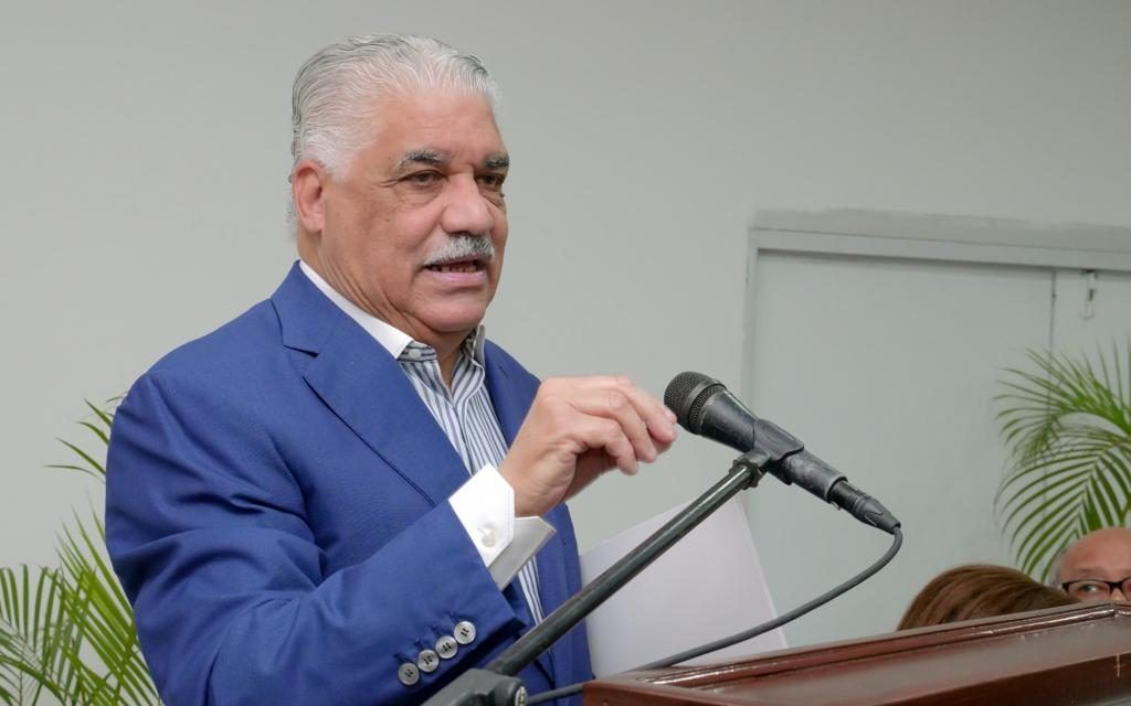 Miguel Vargas critica aumento precios de viviendas; dice PRM no ganará ni comprando silencio
