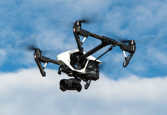 Aviones y drones eléctricos