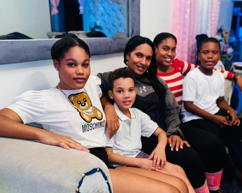 Con 4 hijos y 32 años, Claribel Mena busca pelea mundial