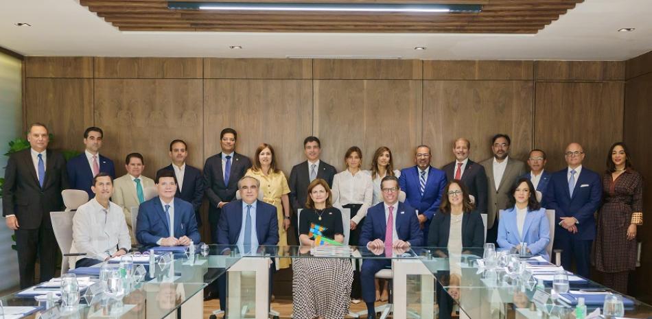 Junta de Directores del Conep recibe a la vicepresidenta de la República, Raquel Peña