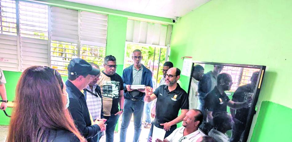 Fallas en prueba de equipos reviven fantasmas electorales