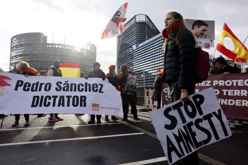 Separatistas de Cataluña protestan contra el gobierno