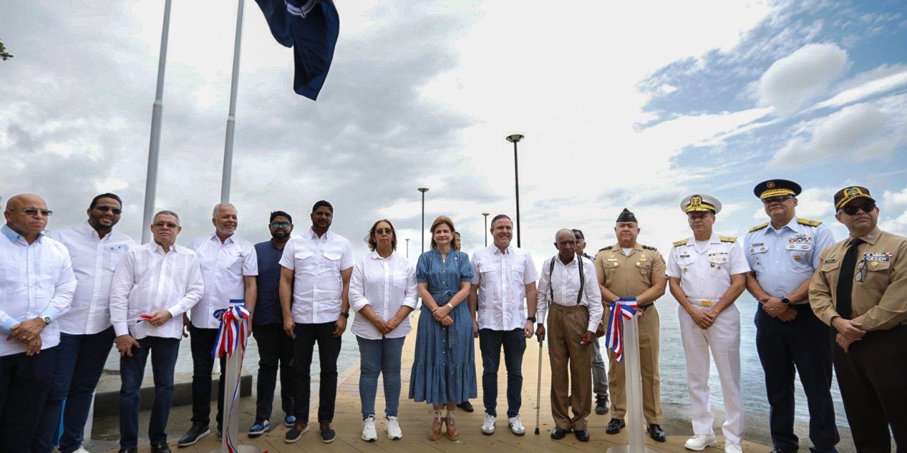 Vicepresidenta inaugura varias obras en San Cristóbal