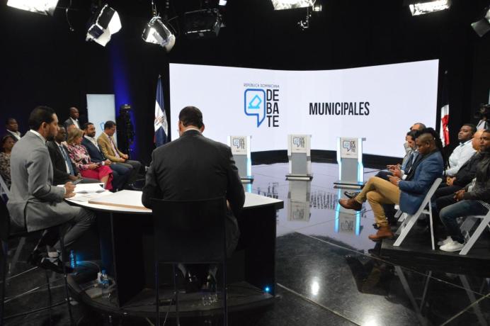 Carlos Guzmán y Betty Gerónimo se niegan a participar en debate por Alcaldía SDN