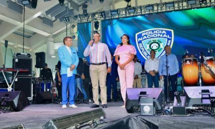 Policía Nacional realiza gran fiesta para sus miembros en el Centro de Convenciones del Puerto SanSouci.