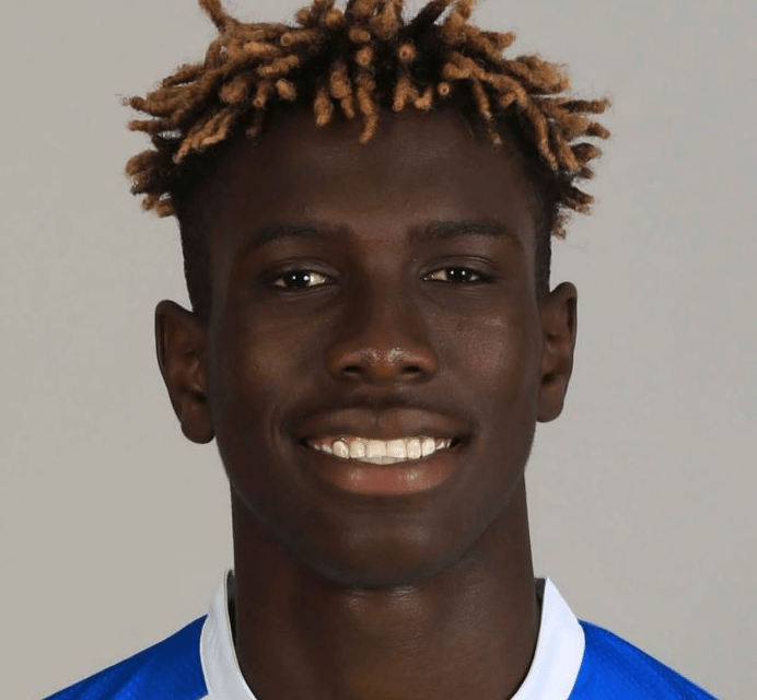Aye Diop: Delantero Senegalés en búsqueda de nuevos horizontes en el Fútbol Profesional