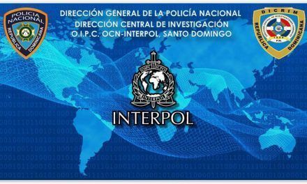 OCN-INTERPOL de la Policía Nacional extraditan a un canadiense y un dominicano que eran requeridos por las autoridades extranjeras por la comisión de diferente delitos.