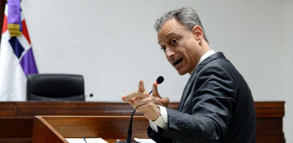 Tribunal mantiene prisión domiciliaria y grillete electrónico a Jean Alain Rodríguez